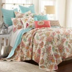Sophia Quilt and Pillow Sham Set - Levtex Home -QUILTS Sales unnamed file 1068