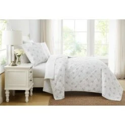 Signature Quilt Set Rosebury - The Farmhouse by Rachel Ashwell -QUILTS Sales unnamed file 1149