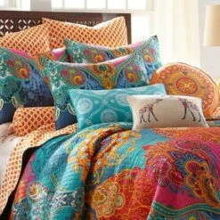 Mackenzie Quilt and Pillow Sham Set - Levtex Home -QUILTS Sales unnamed file 1183