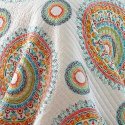 Mayla Medallion Quilt and Pillow Sham Set - Levtex Home -QUILTS Sales unnamed file 1849