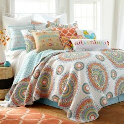 Mayla Medallion Quilt and Pillow Sham Set - Levtex Home -QUILTS Sales unnamed file 1851