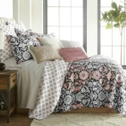 Loretta Quilt and Pillow Sham Set - Levtex Home