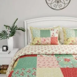 Hastings Home Hypoallergenic/Soft Microfiber Sweet Dreams Patchwork Pastel Floral Print Quilt & Sham Set Multicolored -QUILTS Sales unnamed file 3564