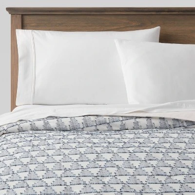 Cotton Clipped Triangle Quilt Off-White/Navy - Threshold™ 7 Cotton Clipped Triangle Quilt Off-White/Navy - Threshold™ - Image 5