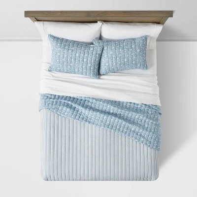 Reversible Printed Voile Floral Quilt - Threshold™ 5 Reversible Printed Voile Floral Quilt - Threshold™ - Image 3