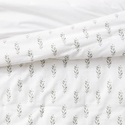 Threshold Designed W/Studio McGee Lofty Cotton Slub Wood Block Floral Quilt White - Threshold™ designed with Studio McGee 5 Threshold Designed W/Studio McGee Lofty Cotton Slub Wood Block Floral Quilt White - Threshold™ designed with Studio McGee - Image 3