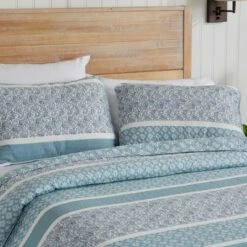 Great Bay Home Kadi Reversible Paisley Striped Quilt Set Full / Queen Blue -QUILTS Sales unnamed file 3700