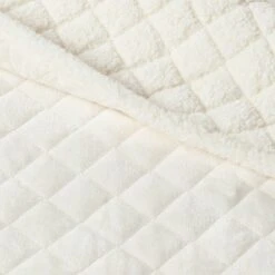 Sherpa & Plush Reversible Quilt - Threshold™ Cream -QUILTS Sales unnamed file 388