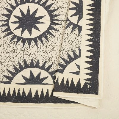 Soleil Burst Quilt Set Gray - Jungalow by Justina Blakeney 4 Soleil Burst Quilt Set Gray - Jungalow by Justina Blakeney - Image 2