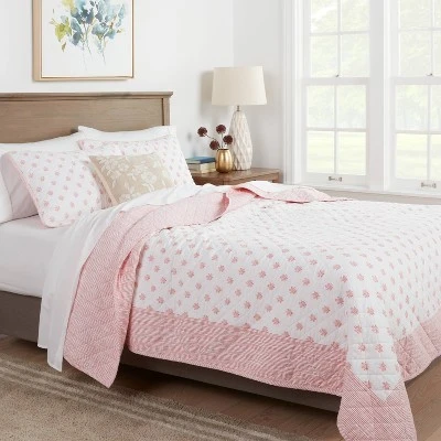 Printed Family-Friendly Warm Block Print Quilt Warm - Threshold™ 3 Printed Family-Friendly Warm Block Print Quilt Warm - Threshold™