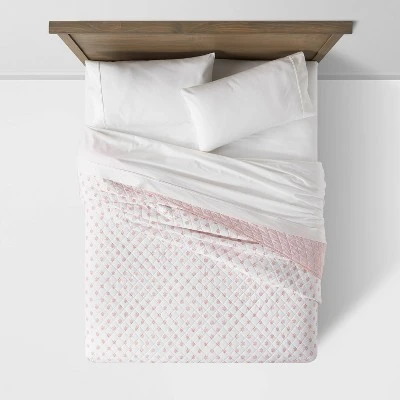 Printed Family-Friendly Warm Block Print Quilt Warm - Threshold™ 4 Printed Family-Friendly Warm Block Print Quilt Warm - Threshold™ - Image 2