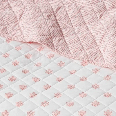 Printed Family-Friendly Warm Block Print Quilt Warm - Threshold™ 5 Printed Family-Friendly Warm Block Print Quilt Warm - Threshold™ - Image 3