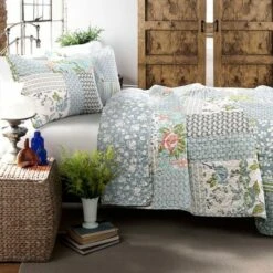 Lush Decor Blue Roesser Quilt Set - Lush Décor