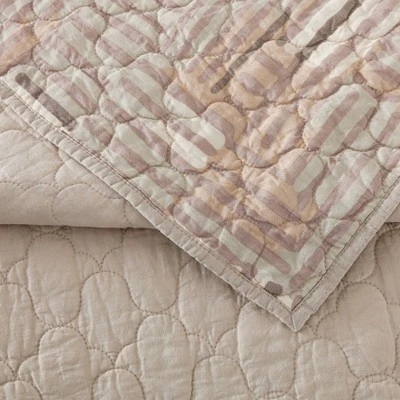 Jungalow By Justina Blakeney Abrazo Quilt Set - Justina Blakeney for Makers Collective Taupe 6 Jungalow By Justina Blakeney Abrazo Quilt Set - Justina Blakeney for Makers Collective Taupe - Image 4