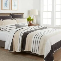Woven Yarn Dye Stripe Quilt - Threshold™ Neutral