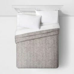 Family Friendly Medallion Quilt - Threshold Pink