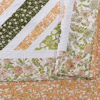 Bonnie Christine for Makers Collective 3pc Floret Field Quilt & Sham Set Pink 5 Bonnie Christine for Makers Collective 3pc Floret Field Quilt & Sham Set Pink - Image 3