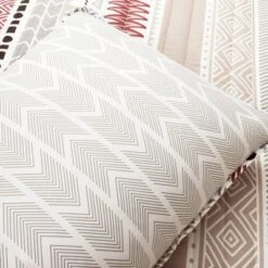 Lush Decor Southwest Stripe Quilt & Sham Set Red/Neutral - Lush Décor 14 Lush Decor Southwest Stripe Quilt & Sham Set Red/Neutral - Lush Décor -QUILTS Sales unnamed file 4986