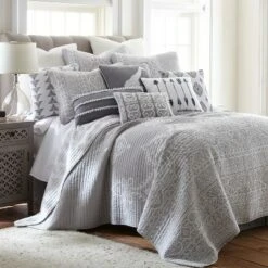 Carlisle Grey Quilt and Pillow Sham Set - Levtex Home