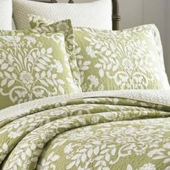 Rowland Quilt Set - Laura Ashley® Green -QUILTS Sales unnamed file 539